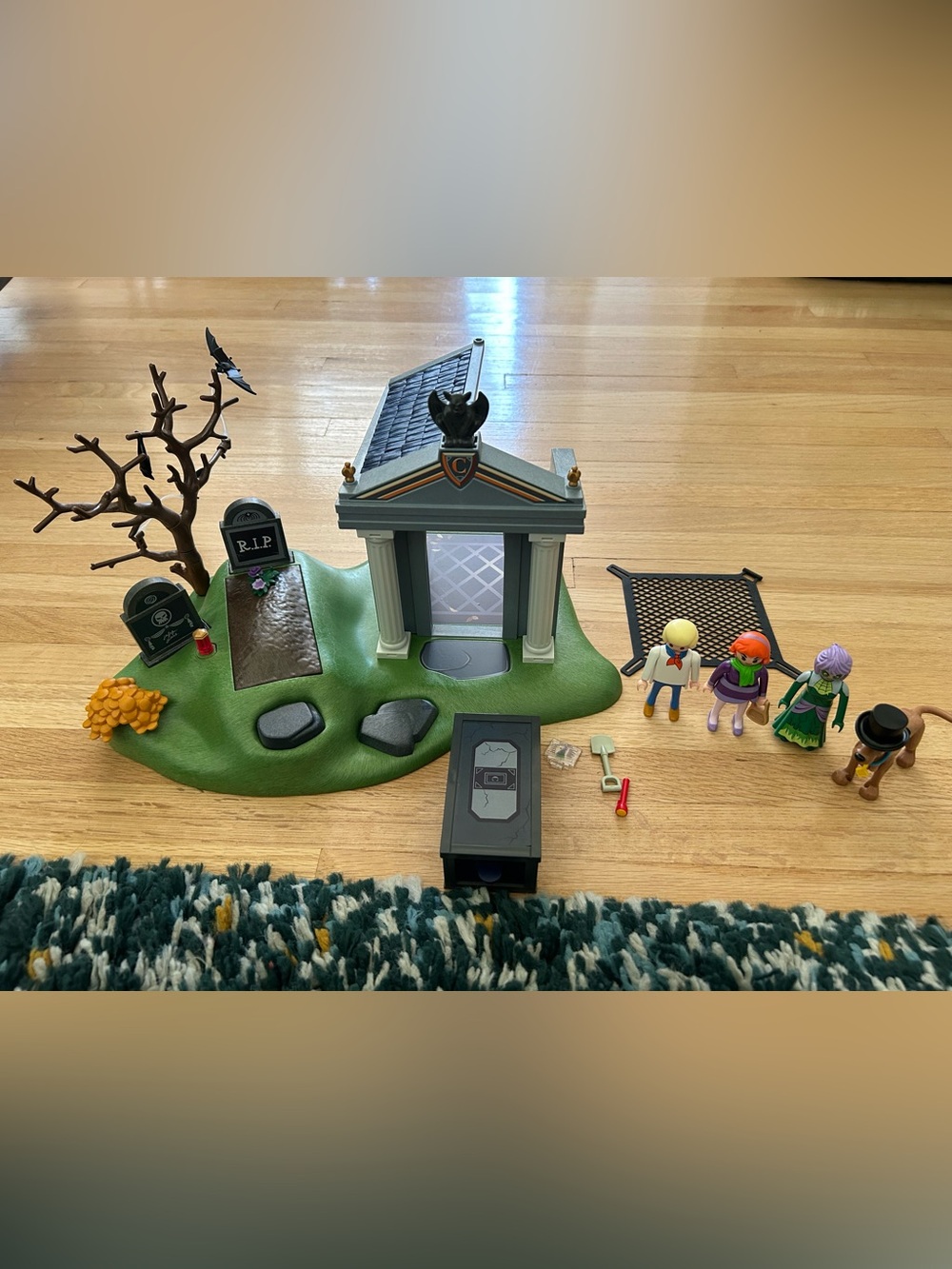 Playmobil Scooby Doo Haunted Cemetery Adventure Playset